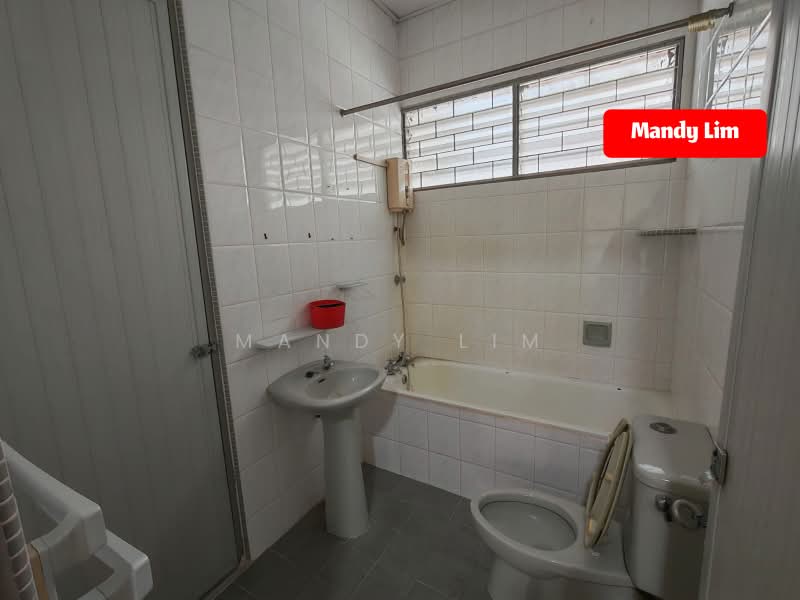 Rumah Banglo untuk Dijual di Minden Heights (Gelugor) - Mandy Lim - Bathroom - PropertyGuru.com.my