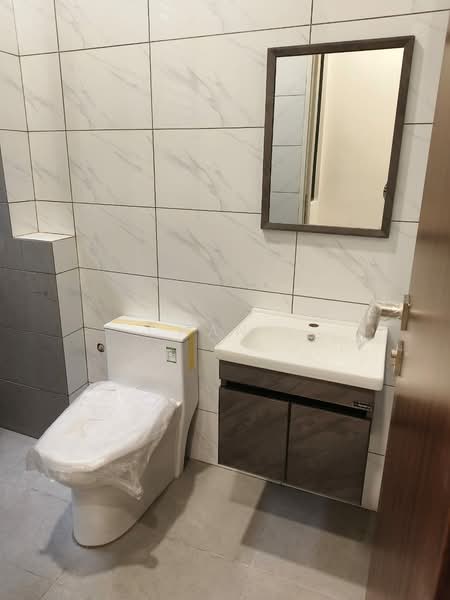 3-storey Terraced House for Sale in Kuchai Lama (Kuala Lumpur) - Chan . - Bathroom - PropertyGuru.com.my