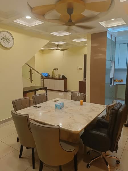 Kondominium untuk Dijual di 8 Petaling - CK Wong - Dining Room - PropertyGuru.com.my