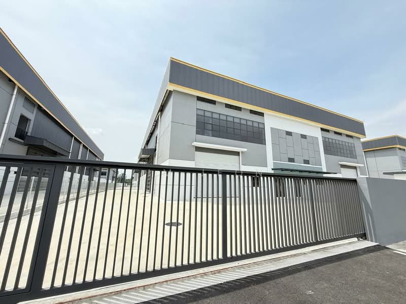 Detached Factory for Sale in Kampung Sri Cheeding (Jenjarom) - Lim Jeon - Exterior - PropertyGuru.com.my