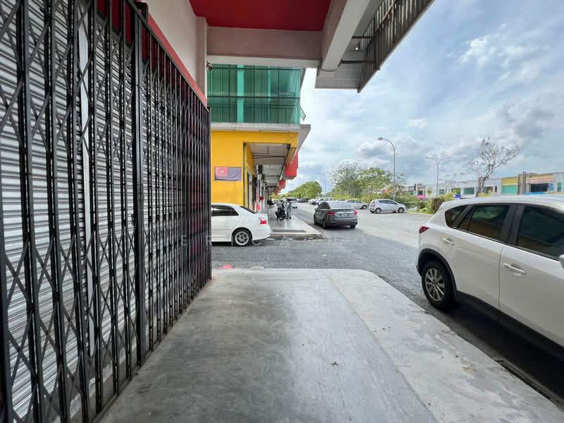 Shop for Sale in Bandar Uda Utama (Johor Bahru) - Erica Ho - Exterior - PropertyGuru.com.my
