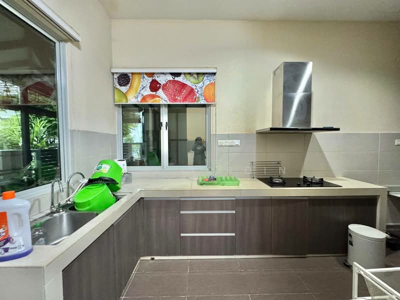 Rumah Banglo untuk Dijual di Seksyen 13 (Shah Alam) - Sa'a Nordin - Kitchen - PropertyGuru.com.my