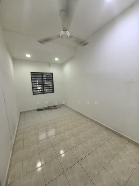 1.5-storey Terraced House for Rent in Bukit Raja (Selangor) - Shue Tan - Interior - PropertyGuru.com.my
