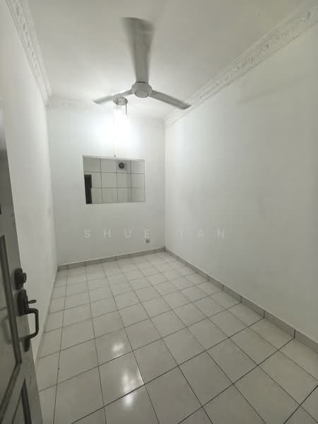 1.5-storey Terraced House for Rent in Bukit Raja (Selangor) - Shue Tan - Interior - PropertyGuru.com.my