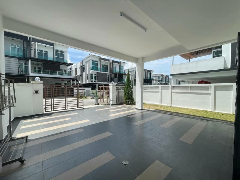 Cluster House for Sale in Iskandar Puteri (Nusajaya) (Johor) - Sam Tee - Exterior - PropertyGuru.com.my