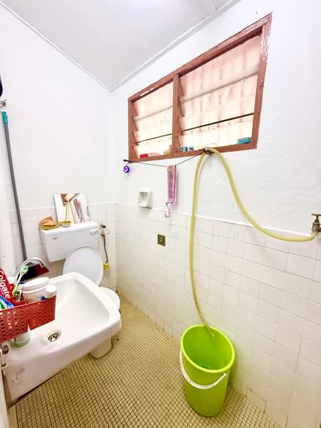 Rumah Teres 2 Tingkat untuk Dijual di Taman Kajang Baru Sungai Jelok (Kajang) - Ilman Nahri - Bathroom - PropertyGuru.com.my