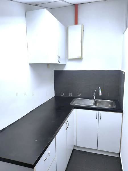 Pejabat untuk Disewa di Bandar Puteri Puchong (Puchong) - Kar Leong Lai - Kitchen - PropertyGuru.com.my