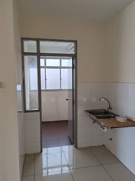 Kondominium untuk Disewa di Platinum Lake PV 20 - Nicole Goh - Kitchen - PropertyGuru.com.my