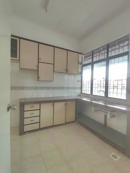 Rumah Teres 1 Tingkat untuk Dijual di Taman Daya (Johor Bahru) - Zoe Voon - Kitchen - PropertyGuru.com.my