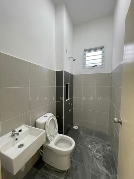 1-storey Terraced House for Rent in Johor Bahru (Johor) - Elaine Sim - Bathroom - PropertyGuru.com.my