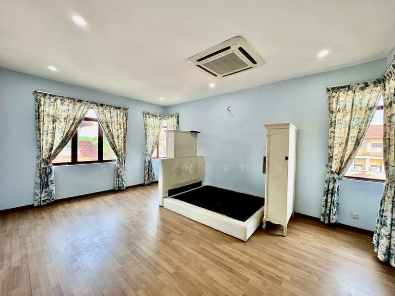 Semi-Detached House for Sale in TTDI Jaya (Shah Alam) - Sa'a Nordin - Bedroom - PropertyGuru.com.my