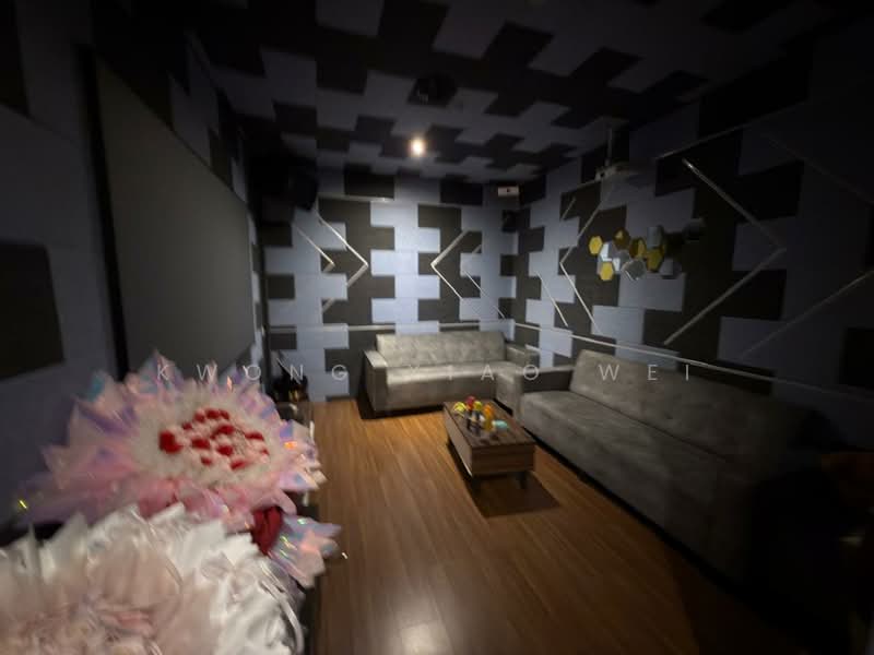 2.5-storey Terraced House for Sale in Bandar Country Homes (Rawang) - Kwong Xiao Wei - Living Room - PropertyGuru.com.my