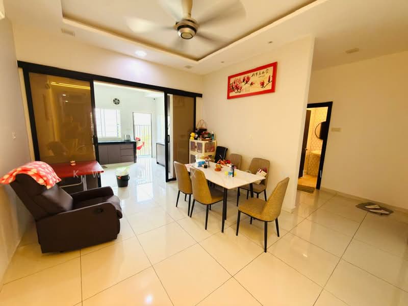 2.5-storey Terraced House for Sale in Bandar Country Homes (Rawang) - Kwong Xiao Wei - Living Room - PropertyGuru.com.my