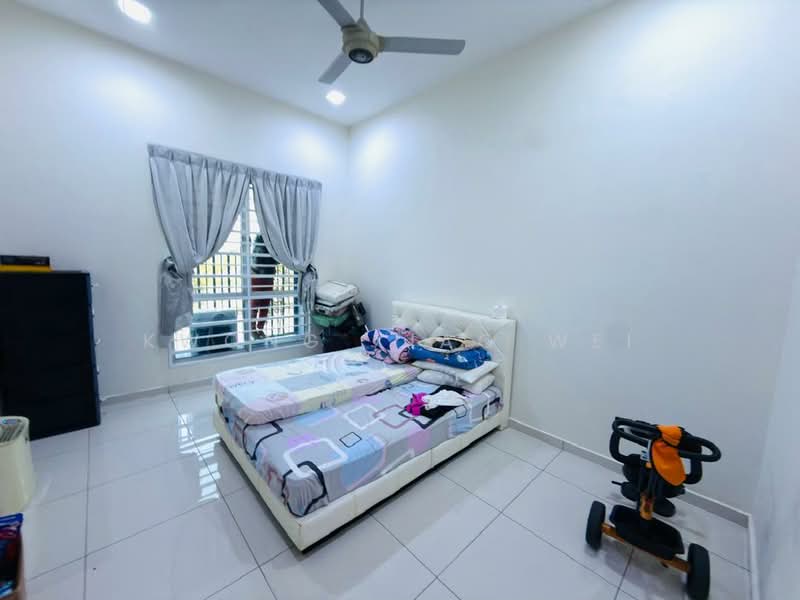 2.5-storey Terraced House for Sale in Bandar Country Homes (Rawang) - Kwong Xiao Wei - Bedroom - PropertyGuru.com.my