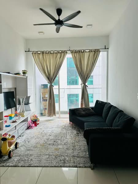 Servis Apartment untuk Disewa di M Suites - Sariah Saad - Living Room - PropertyGuru.com.my
