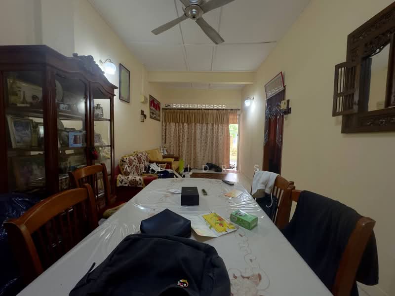 Rumah Teres 1 Tingkat untuk Dijual di Seksyen 14 (Petaling Jaya) - Ali Idris - Living Room - PropertyGuru.com.my