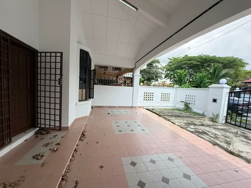 Rumah Teres 2 Tingkat untuk Dijual di Taman Molek (Johor Bahru) - Reny Hee - Exterior - PropertyGuru.com.my
