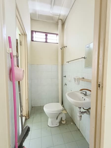 Rumah Teres 2 Tingkat untuk Dijual di Taman Sri Pulai Perdana (Skudai) - Jameson Choo - Bathroom - PropertyGuru.com.my