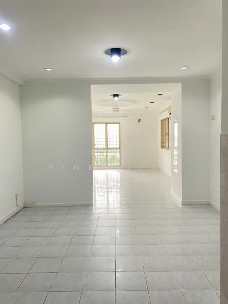 Kondominium untuk Dijual di Ridzuan Condominium - Pinky Liaw - Living Room - PropertyGuru.com.my