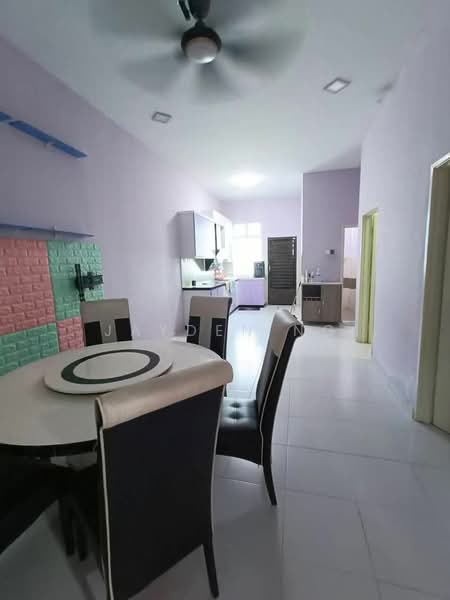 Rumah Teres 1 Tingkat untuk Dijual di Taman Lagenda Putra (Kulai) - Jayden Ng - Dining Room - PropertyGuru.com.my