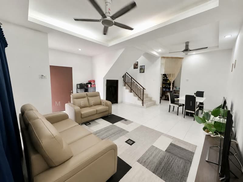2-storey Terraced House for Sale in Bandar Teknologi Kajang (Kajang) - Ammeer Nadzrai - Living Room - PropertyGuru.com.my