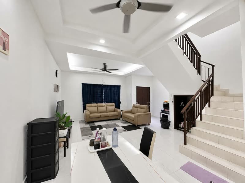 2-storey Terraced House for Sale in Bandar Teknologi Kajang (Kajang) - Ammeer Nadzrai - Living Room - PropertyGuru.com.my