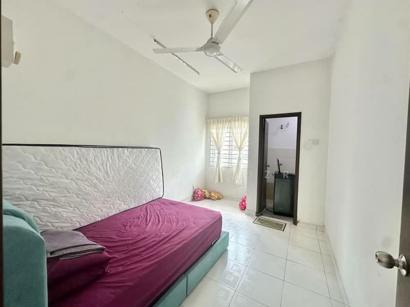 2-storey Terraced House for Sale in Bandar Teknologi Kajang (Kajang) - Ammeer Nadzrai - Bedroom - PropertyGuru.com.my