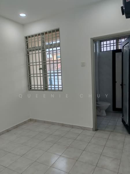 Rumah Teres 2 Tingkat untuk Dijual di Taman Austin Perdana (Tebrau) - Queenie Chuy - PropertyGuru.com.my