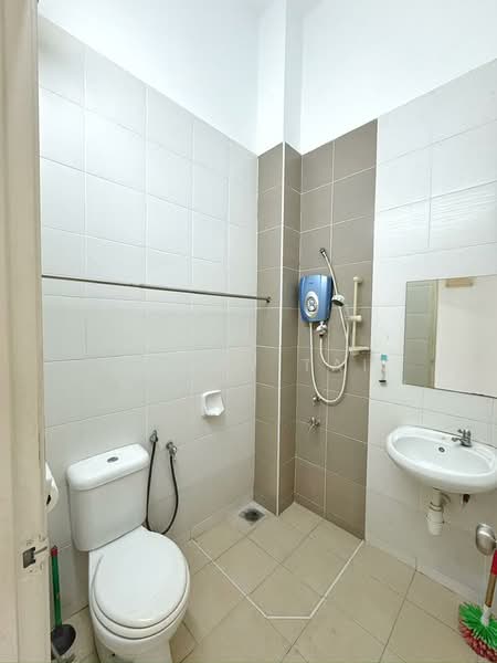 2-storey Terraced House for Sale in Taman Seri Austin (Tebrau) - Tommy Tai - Bathroom - PropertyGuru.com.my