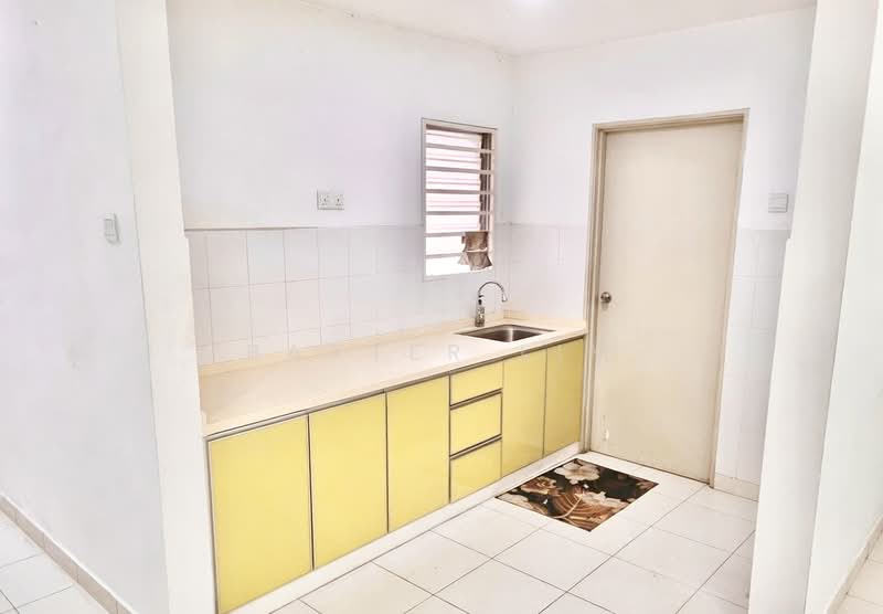 Apartment for Sale at Camelia Court - Baxter Lim - Kitchen - PropertyGuru.com.my