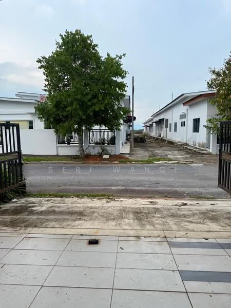 1-storey Terraced House for Sale in Bandar Seri Impian (Kluang) - Seri Wangi - PropertyGuru.com.my