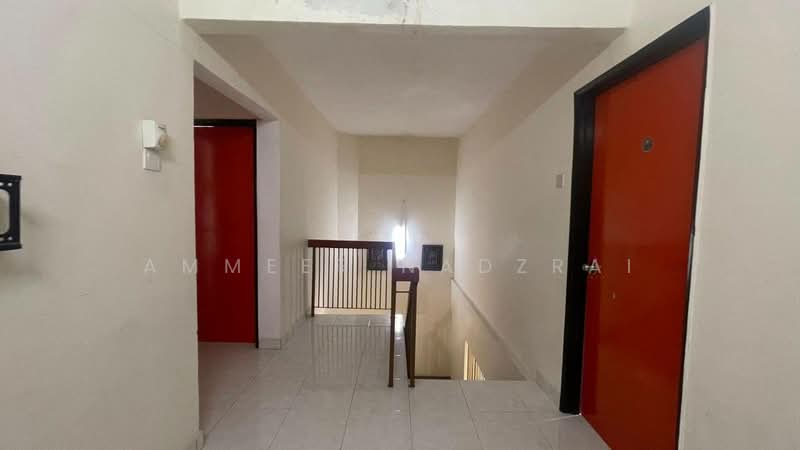 Rumah Teres 2 Tingkat untuk Dijual di Taman Lestari Permai (Seri Kembangan) - Ammeer Nadzrai - Corridor - PropertyGuru.com.my