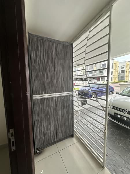 Townhouse for Sale in 16 Sierra (Puchong) - Chin Thong Pan - Entrance - PropertyGuru.com.my