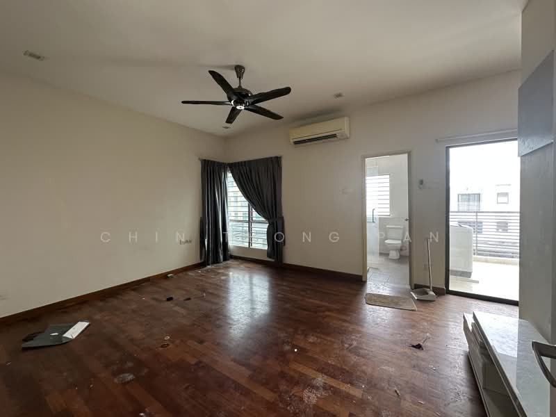 Townhouse for Sale in 16 Sierra (Puchong) - Chin Thong Pan - Living Room - PropertyGuru.com.my