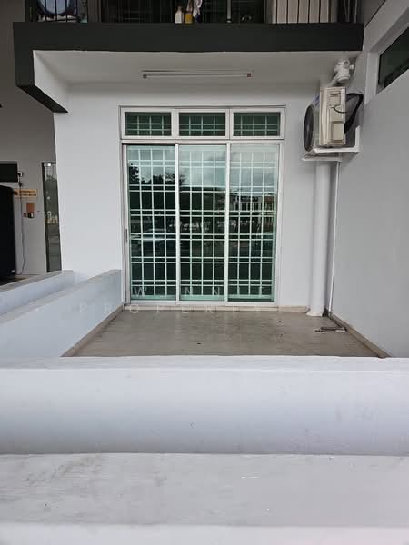 Service Residence for Sale at Lake View Suites - Winnie Property Johor - Exterior - PropertyGuru.com.my