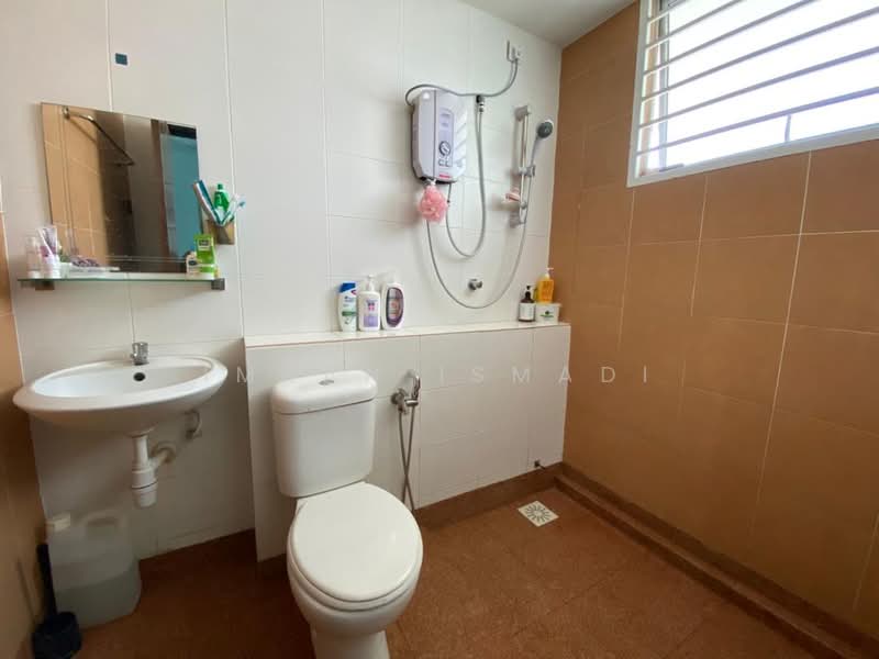 2-storey Terraced House for Sale in Kajang (Selangor) - Imran Ismadi - Bathroom - PropertyGuru.com.my