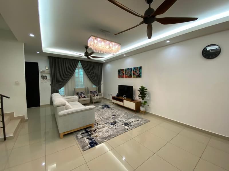 2-storey Terraced House for Sale in Kajang (Selangor) - Imran Ismadi - Living Room - PropertyGuru.com.my
