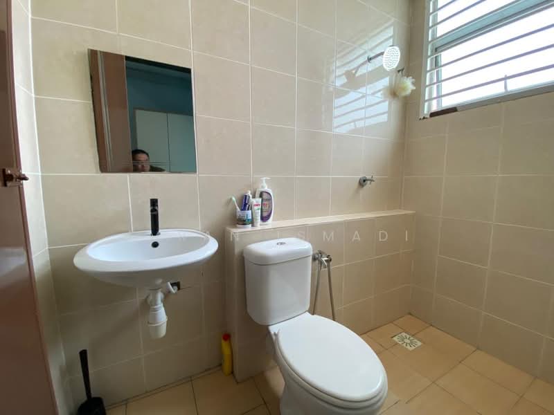 2-storey Terraced House for Sale in Kajang (Selangor) - Imran Ismadi - Bathroom - PropertyGuru.com.my