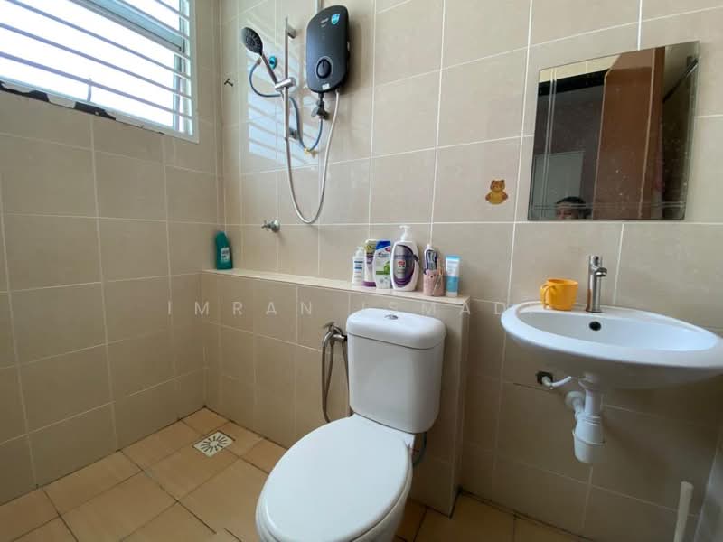 2-storey Terraced House for Sale in Kajang (Selangor) - Imran Ismadi - Bathroom - PropertyGuru.com.my