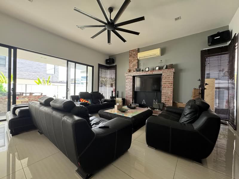 Rumah Banglo untuk Dijual di Bandar Sungai Long (Selangor) - May Chan - Living Room - PropertyGuru.com.my