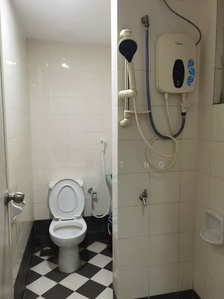 Servis Apartment untuk Disewa di The Embassy (Bangunan Duta Impian) - Violet Ng - Bathroom - PropertyGuru.com.my