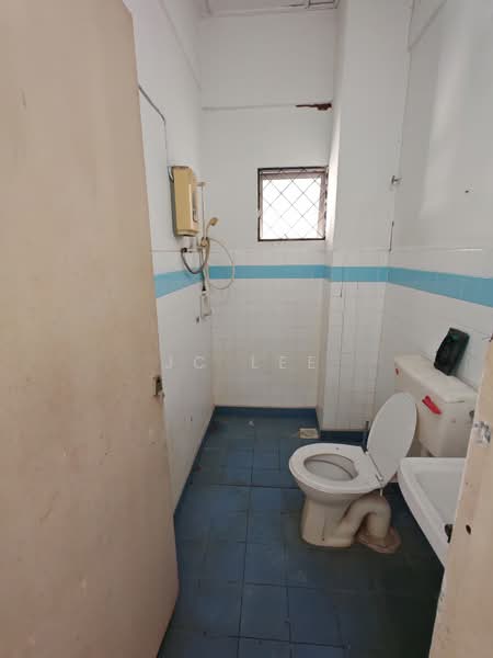 Apartment for Sale at Apartment Cempaka - JC Lee - Bathroom - PropertyGuru.com.my