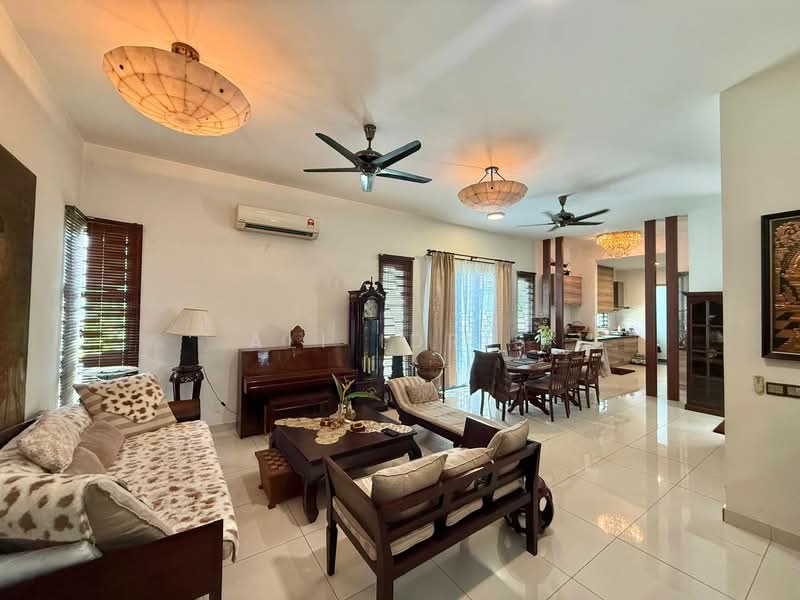 Cluster House for Sale in Telok Panglima Garang (Selangor) - Ali Idris - Living Room - PropertyGuru.com.my