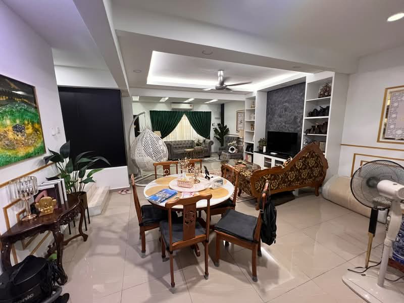 2-storey Terraced House for Sale in Taman Desa Mas (Rawang) - Tom Yip - Living Room - PropertyGuru.com.my