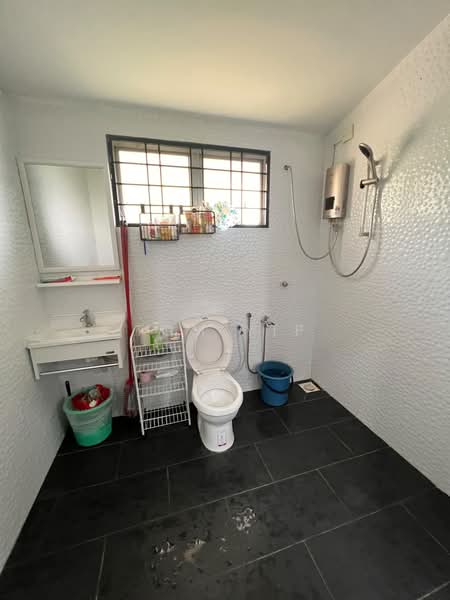 2-storey Terraced House for Sale in Taman Desa Mas (Rawang) - Tom Yip - Bathroom - PropertyGuru.com.my