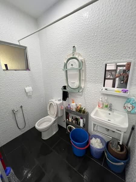 2-storey Terraced House for Sale in Taman Desa Mas (Rawang) - Tom Yip - Bathroom - PropertyGuru.com.my