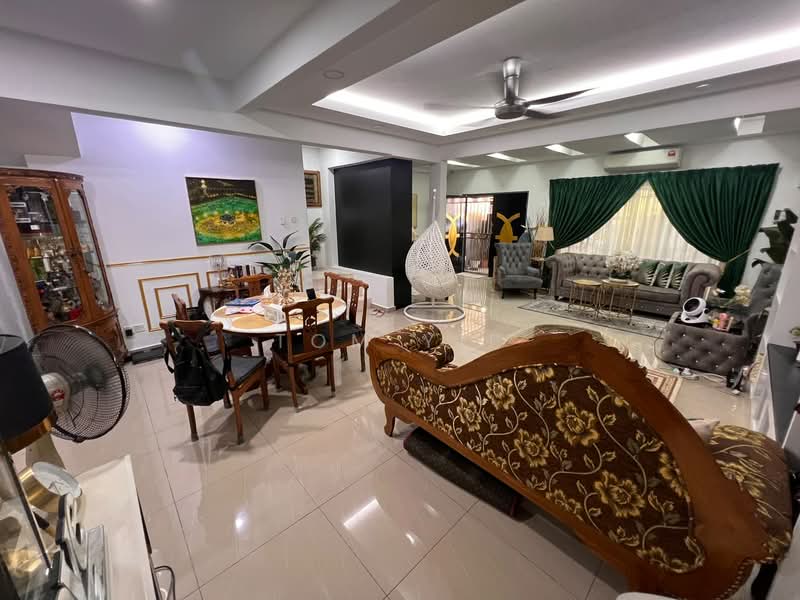 2-storey Terraced House for Sale in Taman Desa Mas (Rawang) - Tom Yip - Living Room - PropertyGuru.com.my