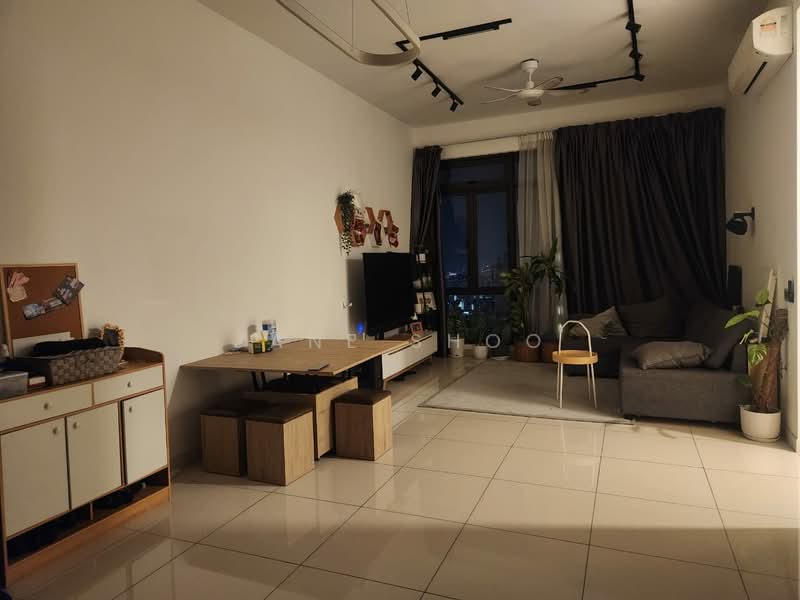 Servis Apartment untuk Dijual di The Park 2 - Jane Shoo - Living Room - PropertyGuru.com.my