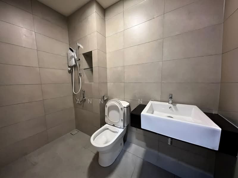 Terraced House for Rent in Tamansari (Rawang) - Annie Ng - Bathroom - PropertyGuru.com.my