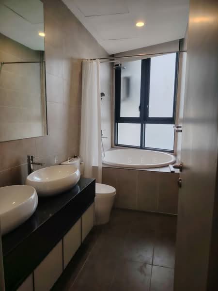 Servis Apartment untuk Disewa di KL Gateway Premium Residences - Felis See - Bathroom - PropertyGuru.com.my